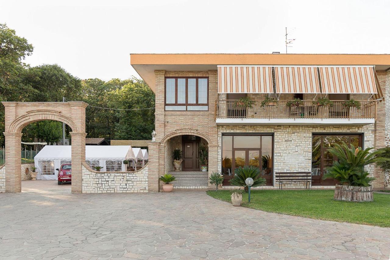 Bed and Breakfast il castagneto Campagna Esterno foto