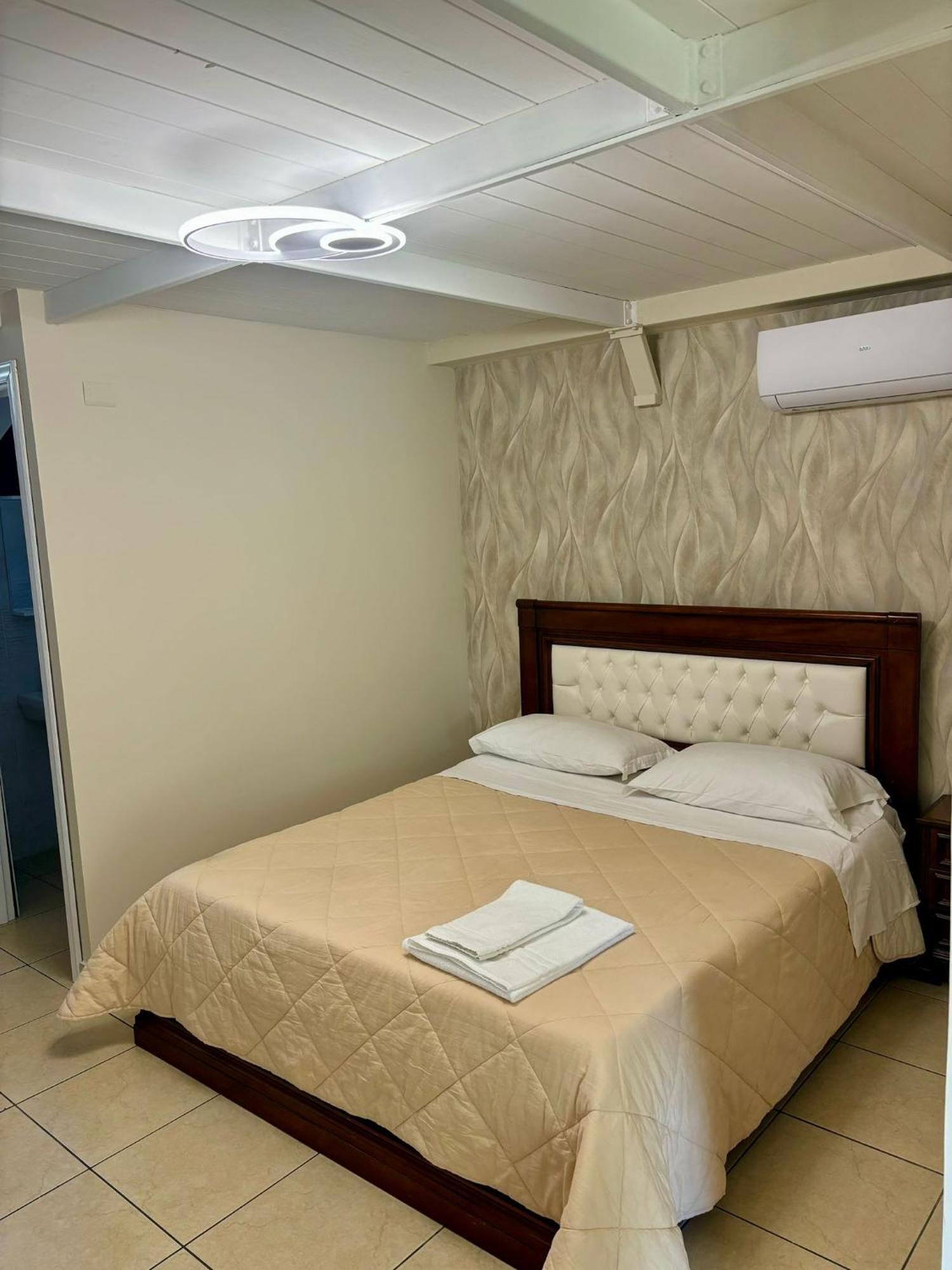 Bed and Breakfast il castagneto Campagna Esterno foto